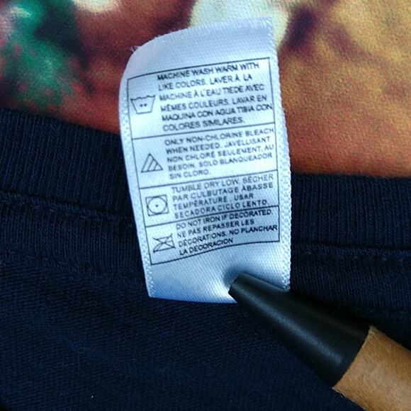 Labatt Blue Light T-shirt size Medium - Picture 5 of 6